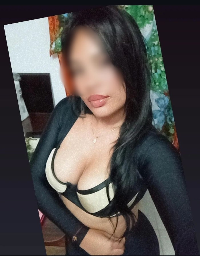 QUIERO TENER TU LECHE EN MIS TETAS.SALIDAS