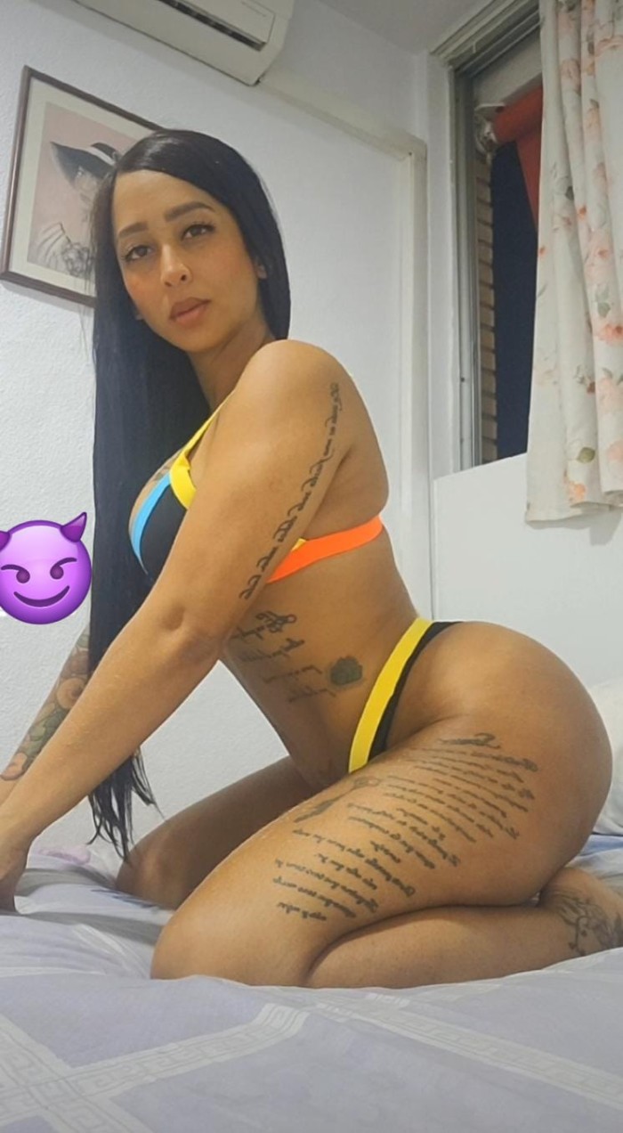 JOVEN BONITA SIMPÁTICA Y ARDIENTE