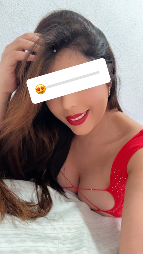 Hermosa y sexi jovencita en Salamanca pocos días