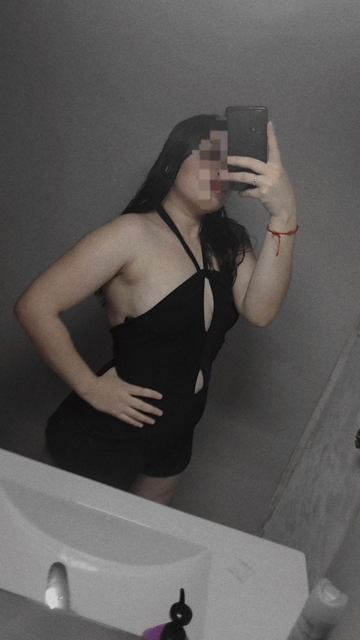 Sofía, Hondureña de 21 años en Baza