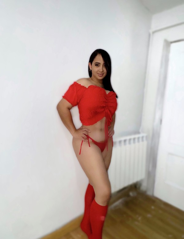 Vanesa chica Latina novedad en Valladolid