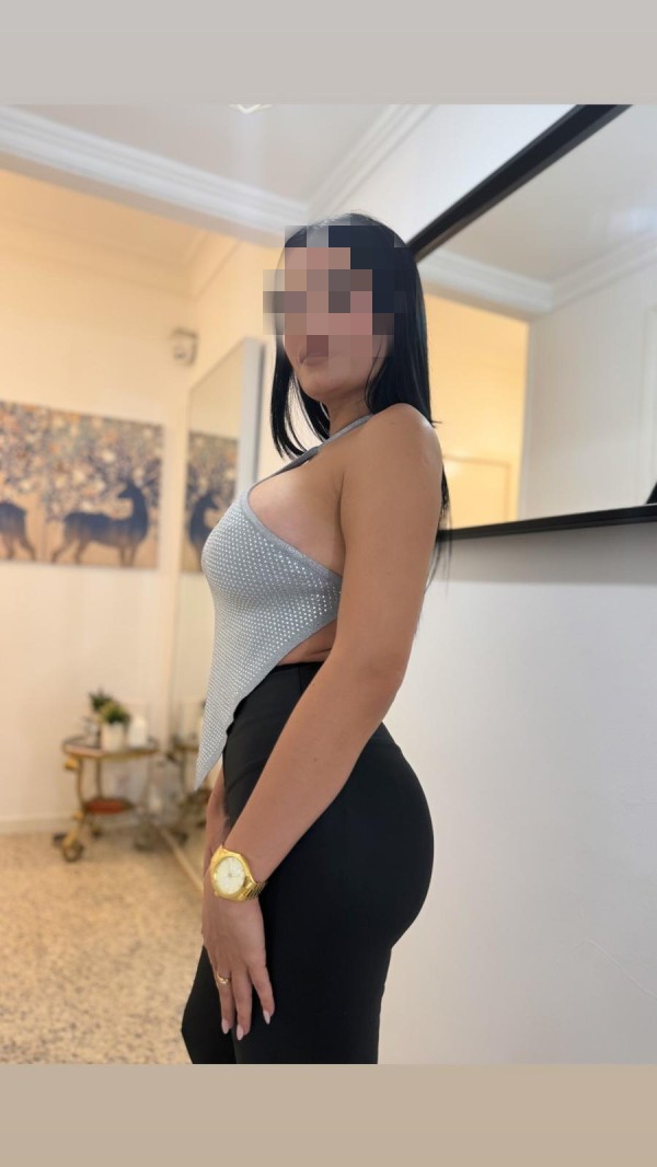 Latina con cuerpazo tonificado