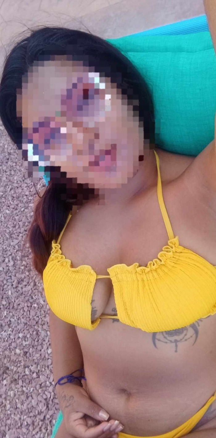 PRECIOSA CON GANAS DE PLACER EN LA ZONA