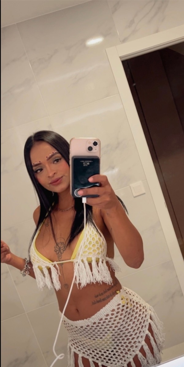 PAMELA Colombiana caliente fogosa divertida para complace