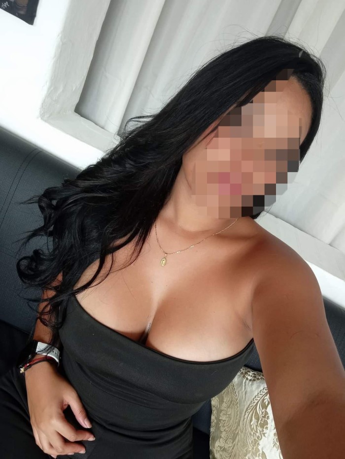 ESCORT MADURITA SACA LECHE.SALIDAS