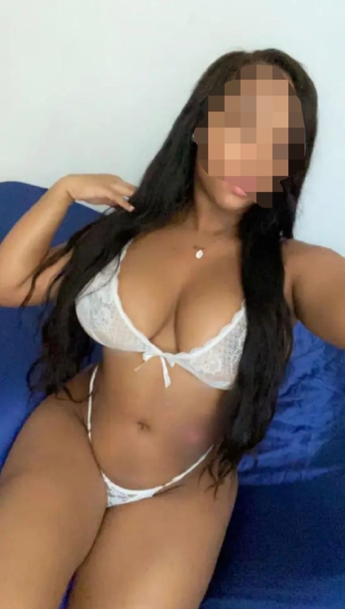 TU COLOMBIANA SÚPER CACHONDA POR PRIMERA VES EN TO