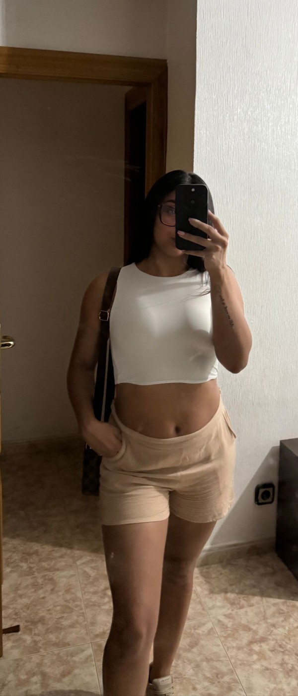 Escort de lujo joven latina novata si a todo