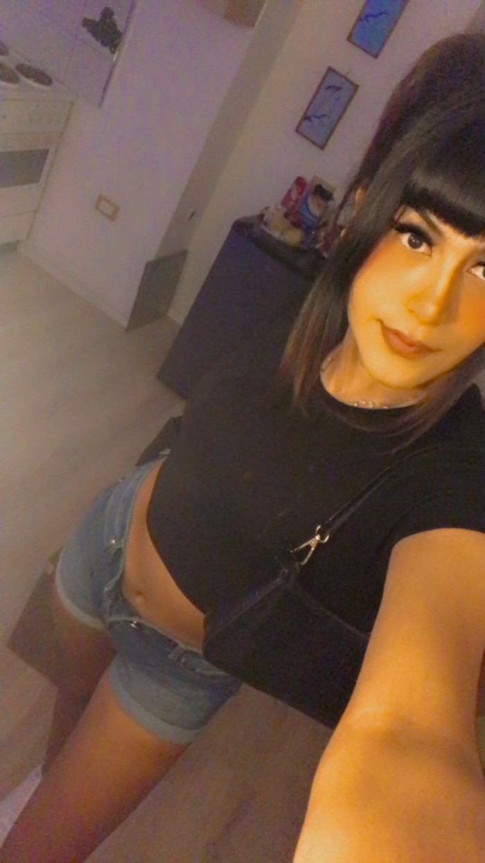 CALIENTE Y ENTREGADA JOVENCITA TRANS EN BADAJOZ