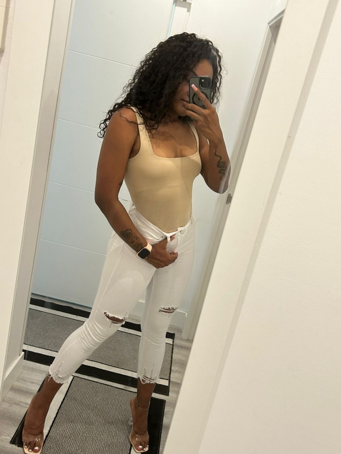 Jovencita jamaicana 24 h cimpozuelo