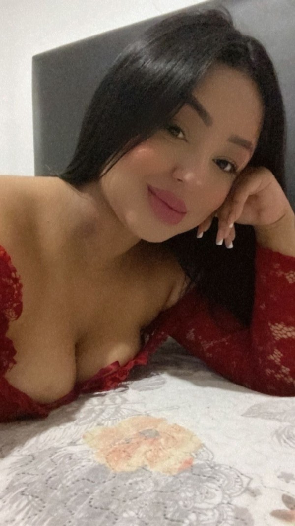 COLOMBIANA JOVEN UN ENCANTO DE MUJER