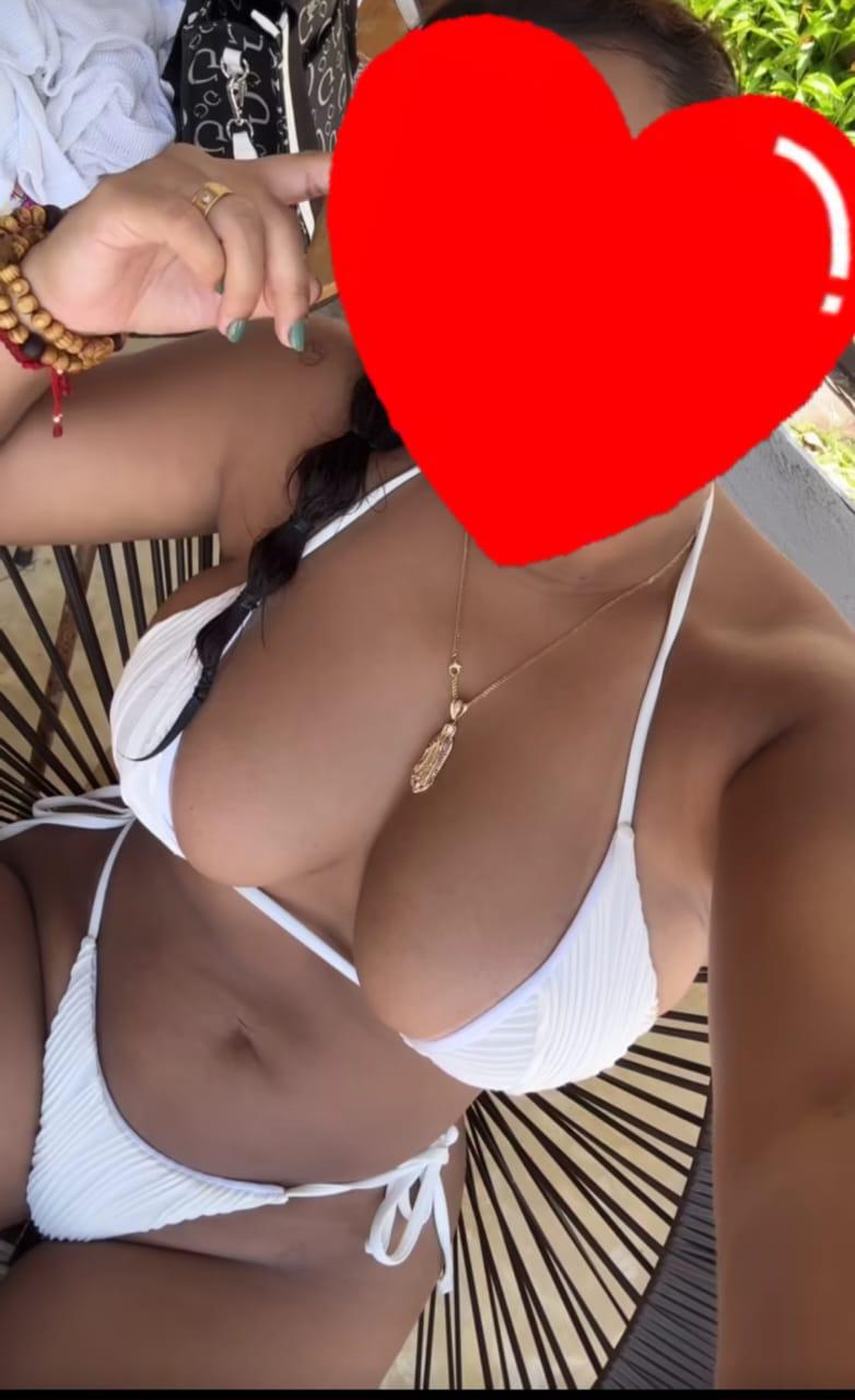 COLOMBIANA  SIEMPRE CALIENTE , TE LA COMO LENTO Y RICO