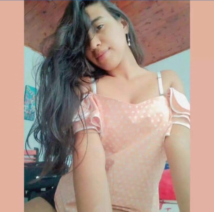 Colombianita de 22 años juguetona y atrevida