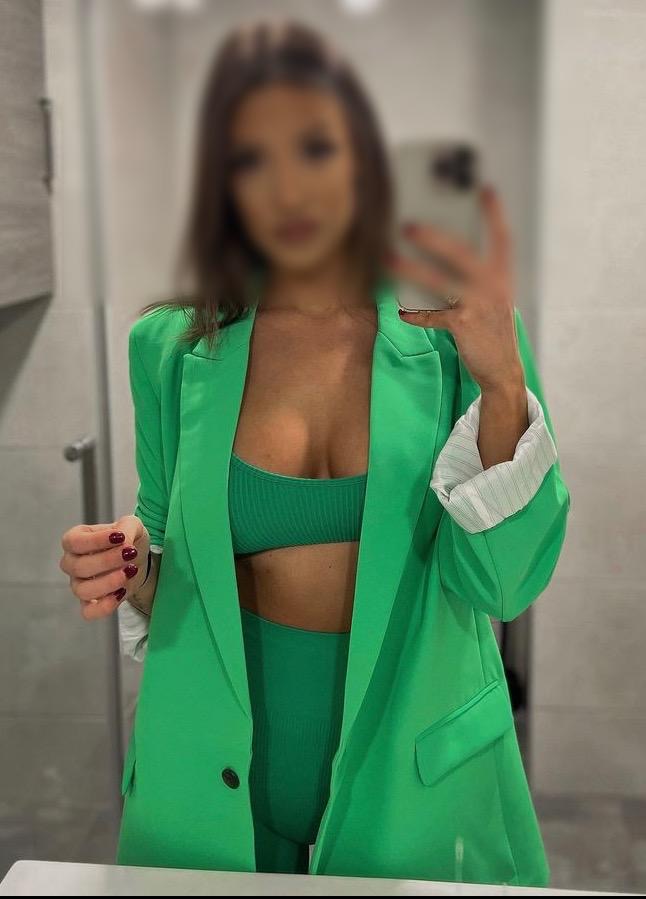 SABADELL ALEXIA 22 AÑOS MASAJISTA TITULADA Y MASSS