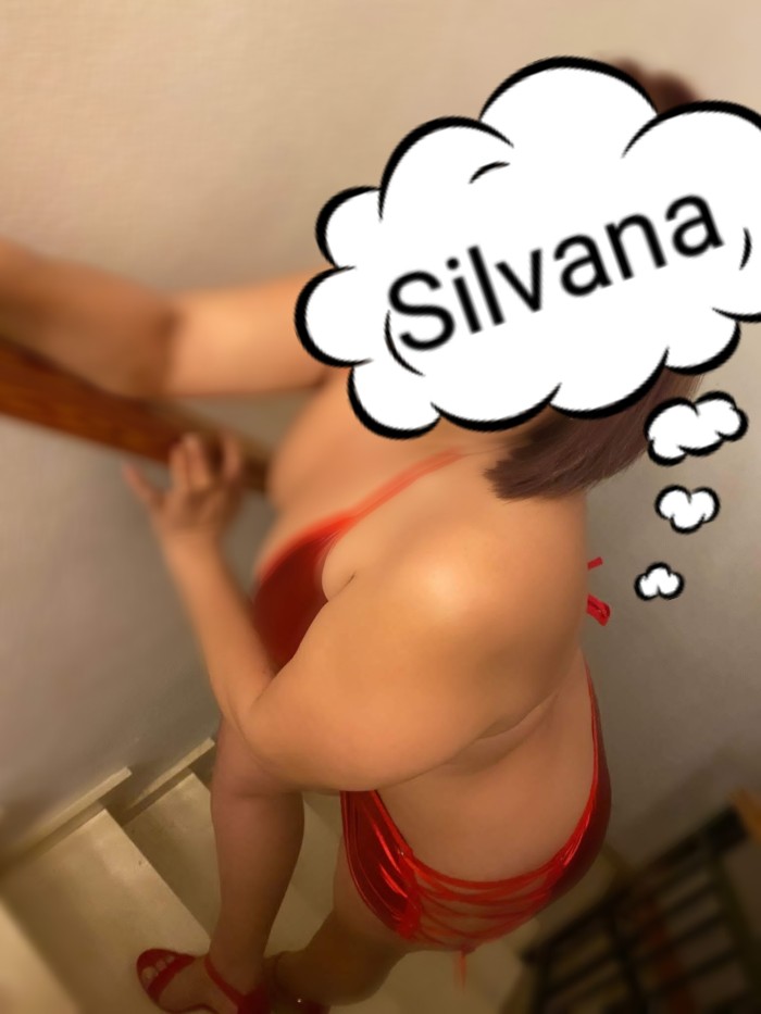 Silvana la que te lo hace con muchas ganas .   Jug