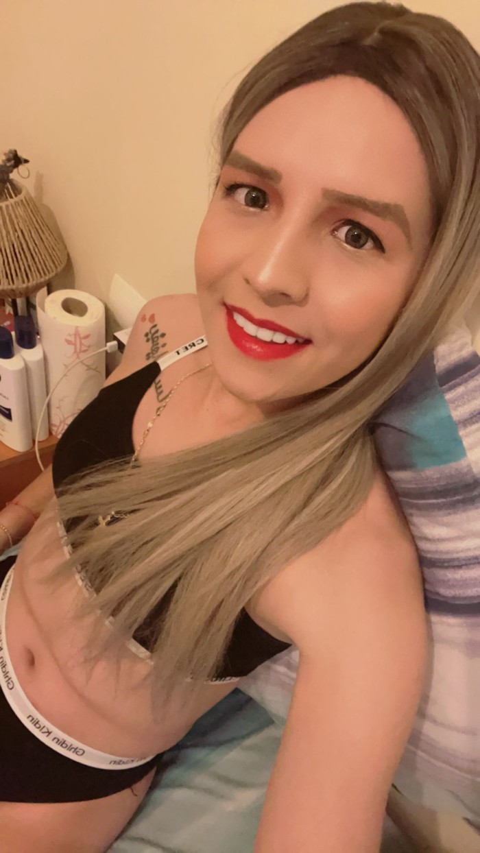 Valeria un chica trans femenina