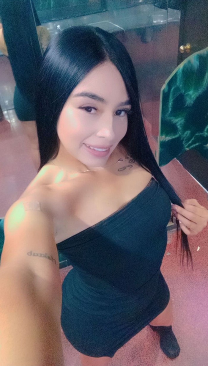 Linda dama de hermoso cuerpo y carita de traviesa.