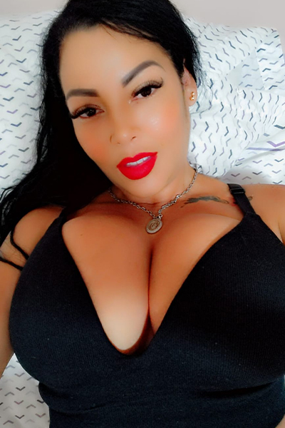 TETAS XXL VENEZOLANA MUY MORBOSA EN TORREVIEJA 24H