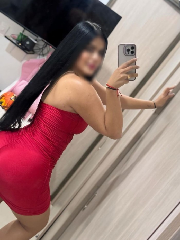 Sexy caliente latina esperando por ti