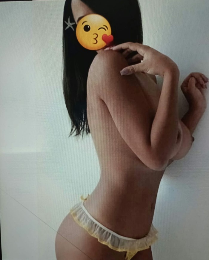 CHICA SÚPER GUAPA SEXI SIMPÁTICA