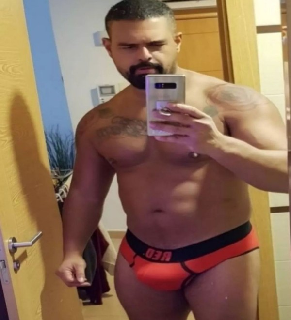 MACHO LATINO POTENTE SOLO ACTIVO 24CM RABO REAL.