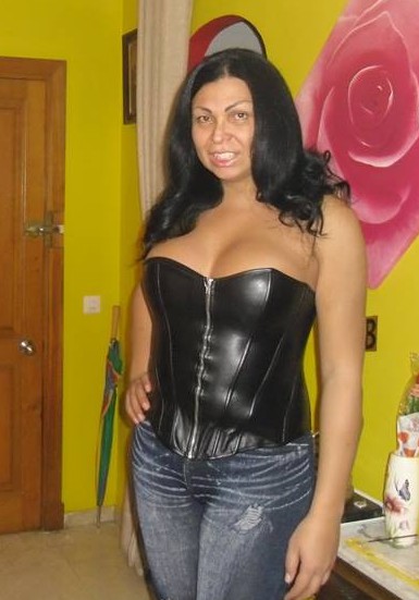 TRAVESTI MORENAZA FIESTEIRA CLAVADORA JUGUETONA