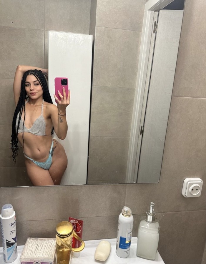 Soy chica Venezolana linda y disponible