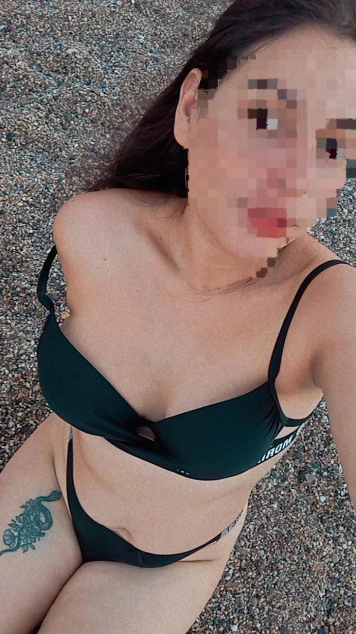 Sofía, Hondureña de 21 años en Baza