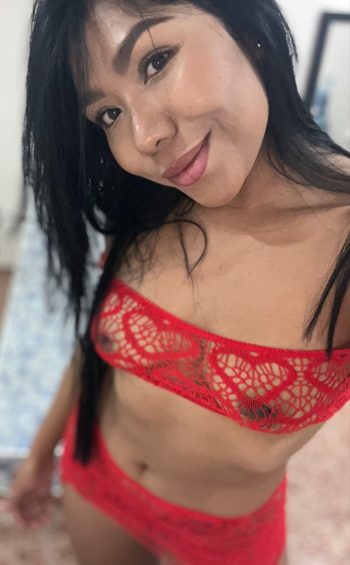 EROTICA MORENA ME GUSTA MAMAR