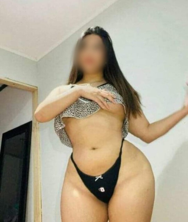 Escort joven caderona y culona en Bilbao