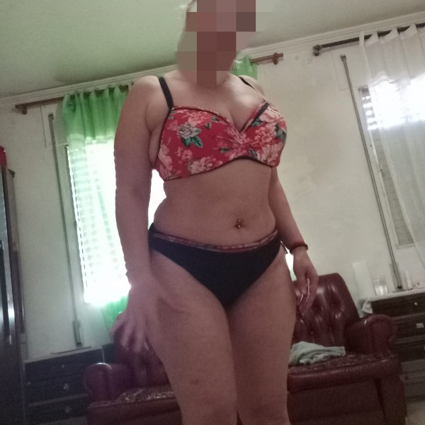 Hola mis amores .Soy Lucía Una latina  super Guapa,cariñosa