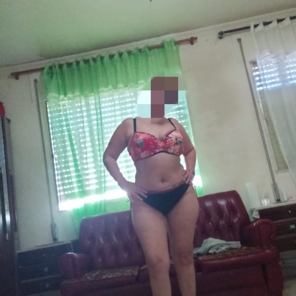 Hola mis amores .Soy Lucía Una latina  super Guapa,cariñosa