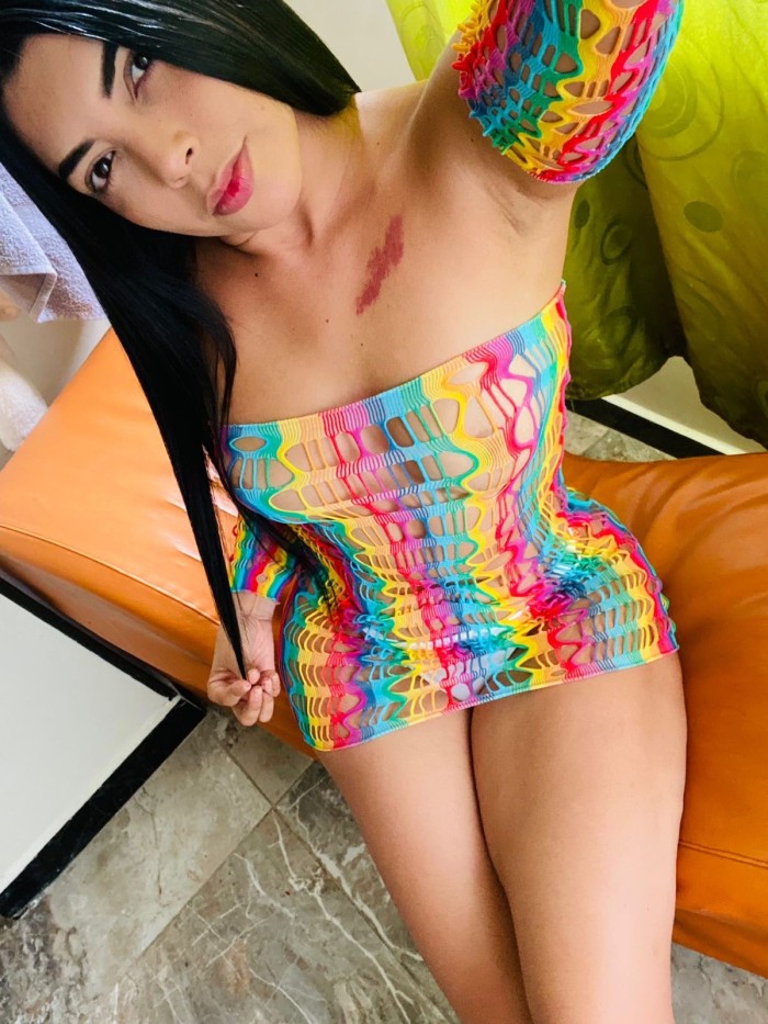 SOFÍA VENEZOLANA CALIENTE, EXQUISITA Y MORBOSA