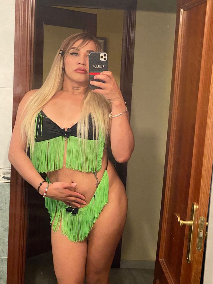 Oriana 23 años chica TRANS Sexy y SENSUAL