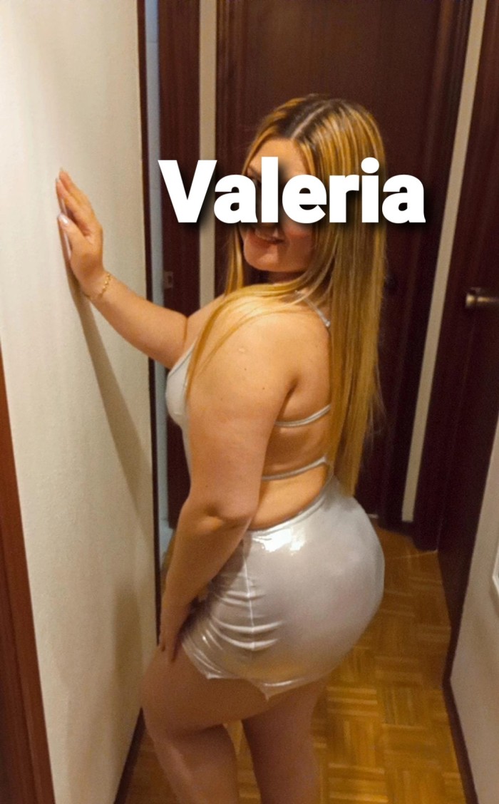 ECANTADORA CHICA LATINA PARTICULAR SIN PRISAS