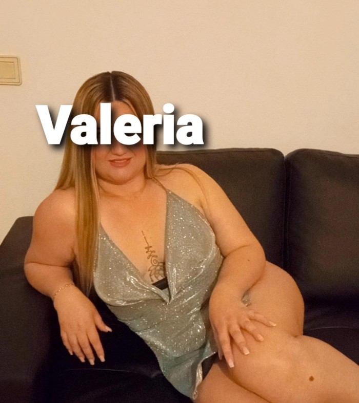 ECANTADORA CHICA LATINA PARTICULAR SIN PRISAS