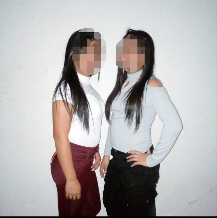 Madre y hija ansiosas de comerte la polla