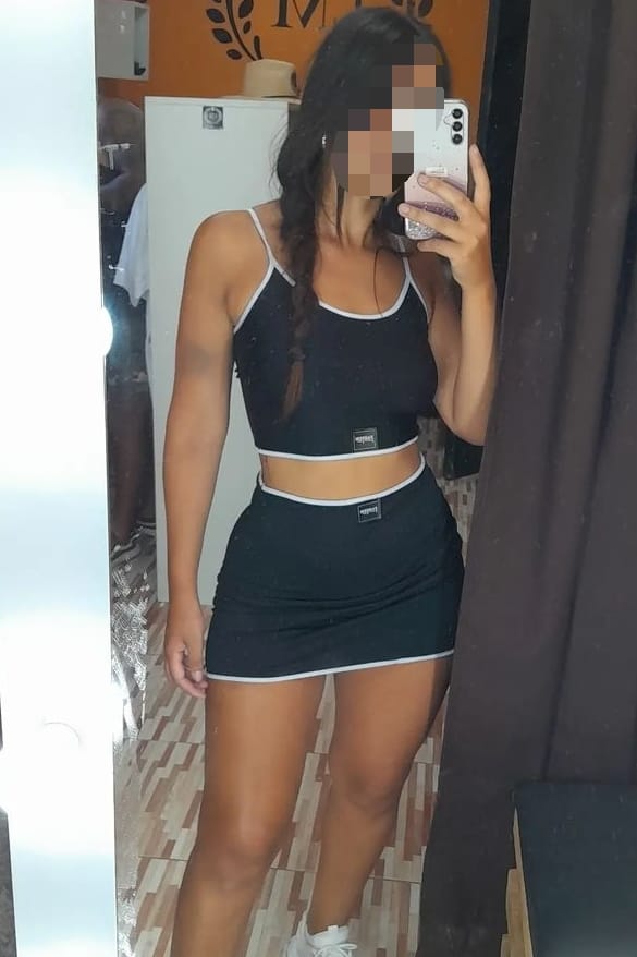 SOFI MUY GUAPA Y SIMPATICA FIESTERA