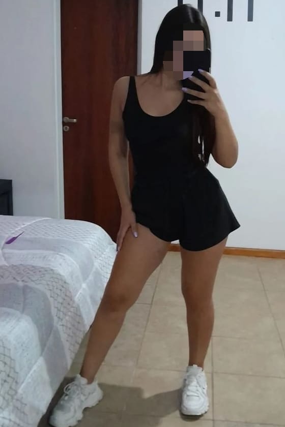 SOFI MUY GUAPA Y SIMPATICA FIESTERA