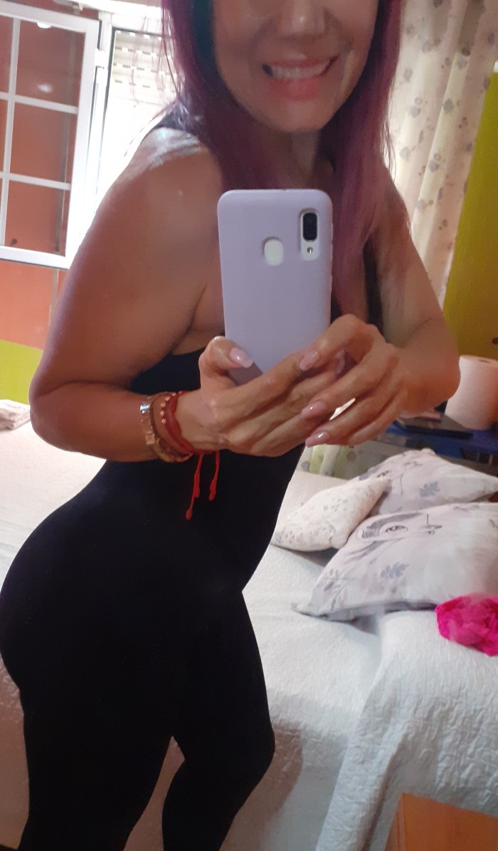 hermosa latina madurita recien llagada simpatica