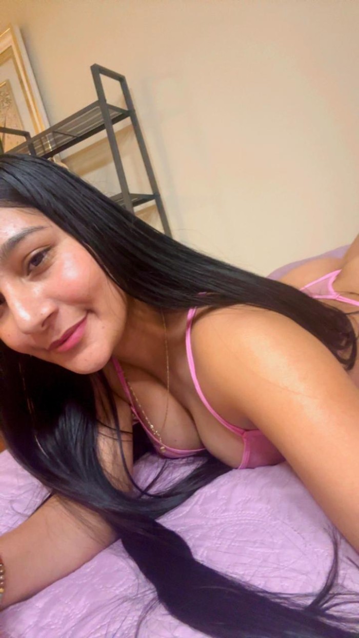 jovencita cara angelical muy cachonda y sensual