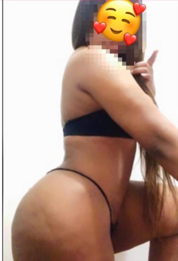 Soy ana latina madurita piel canela cuerpazo  sensual, curva sin frenos