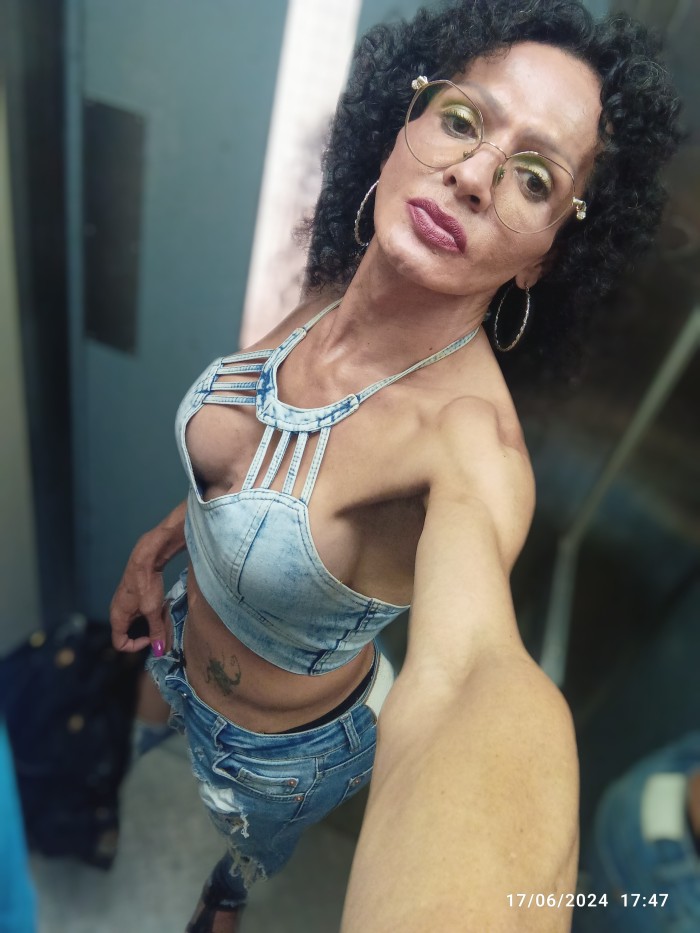 TRANS SIN LIMITES REAL LATINA SARA