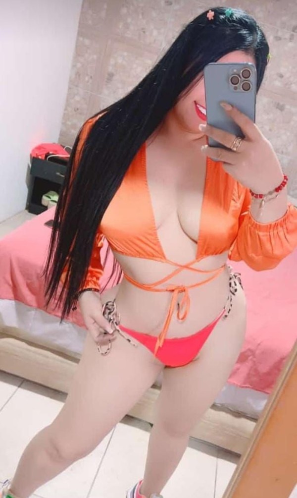 ORGASMICA CON UN RICO COÑO MOJADO SUBCIONADORA DE POLLA BESOTE