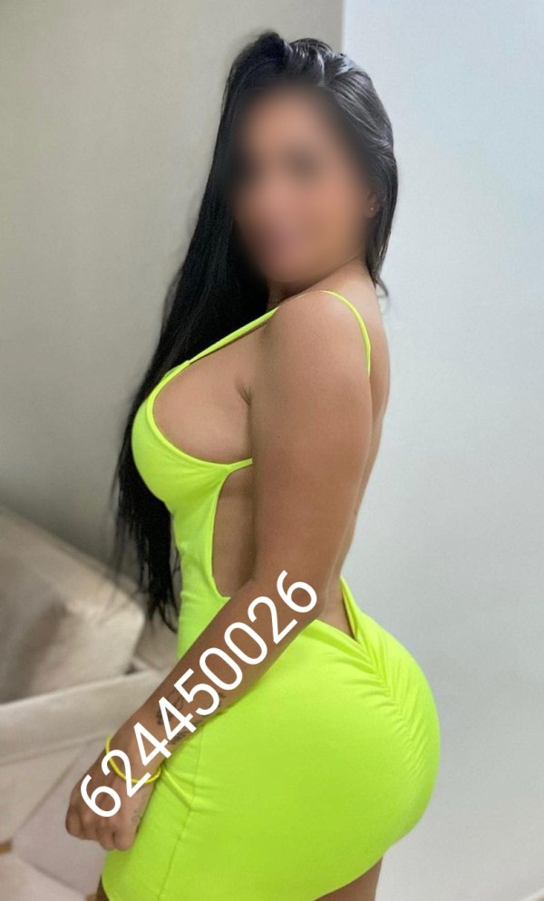 EXOTICA LATINA SEDIENTA DE TI