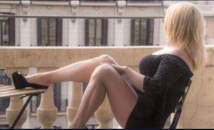 Guapísima cachondicima rubia en Zaragoza