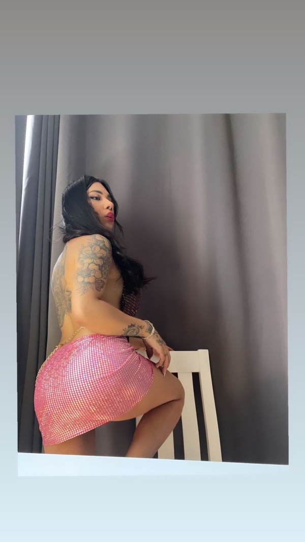 SENSUAL CHICA TRANS TATUADA 603344673