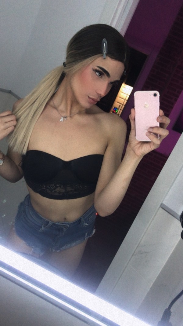 DULCE Y MORBOSA 19 AÑOS LATINA FIESTA Y CERDEO A TOPE..! CONTÁCTAME