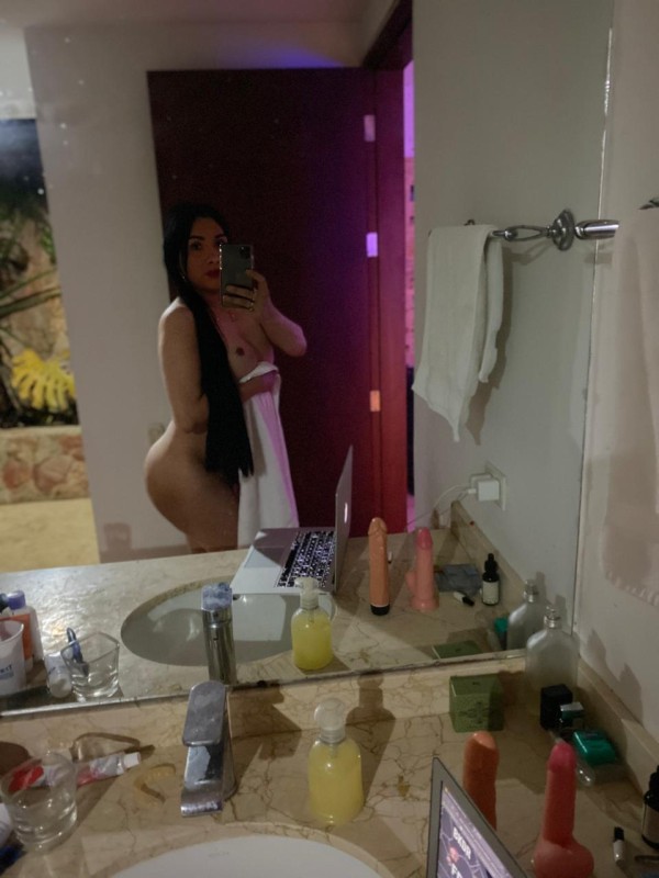 Soy paolita una linda chica trans mui complaciente