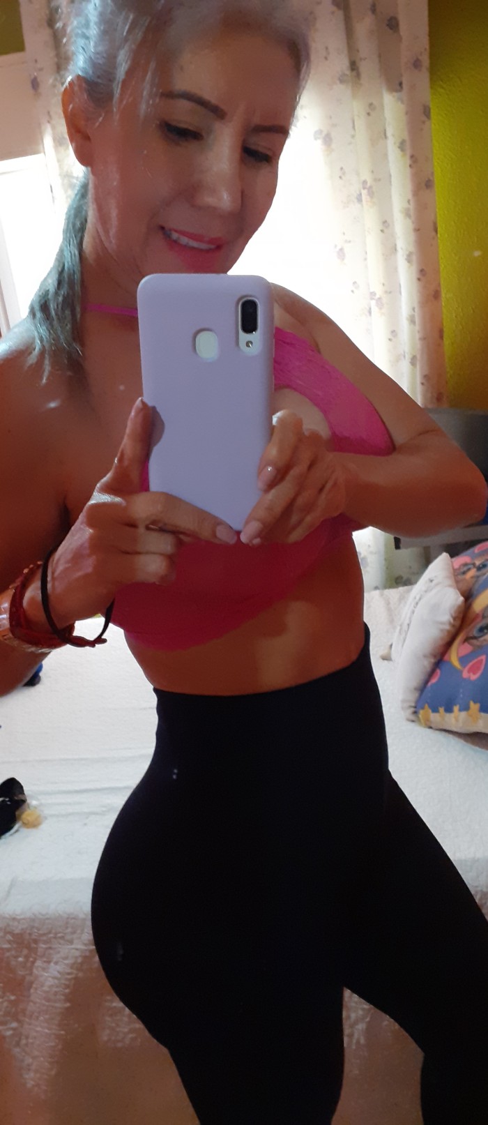 latina encantadora simpatica sensual,lindo cuerpo