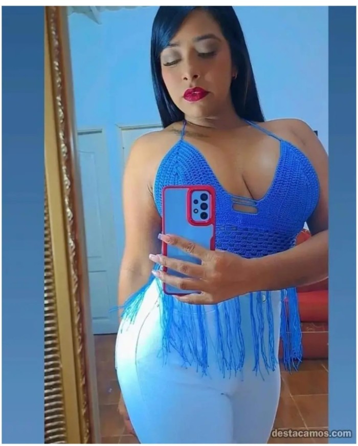 MORENA COLOMBIANA CON EL COÑITO MUY HÚMEDO. 24 HOR